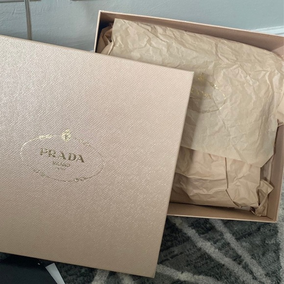 Authentic prada boots - Picture 7 of 8